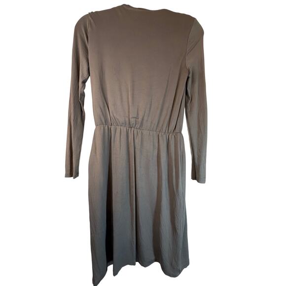 Elegant Trina Turk Taupe Dress with Gold Clasp - Picture 3 of 10